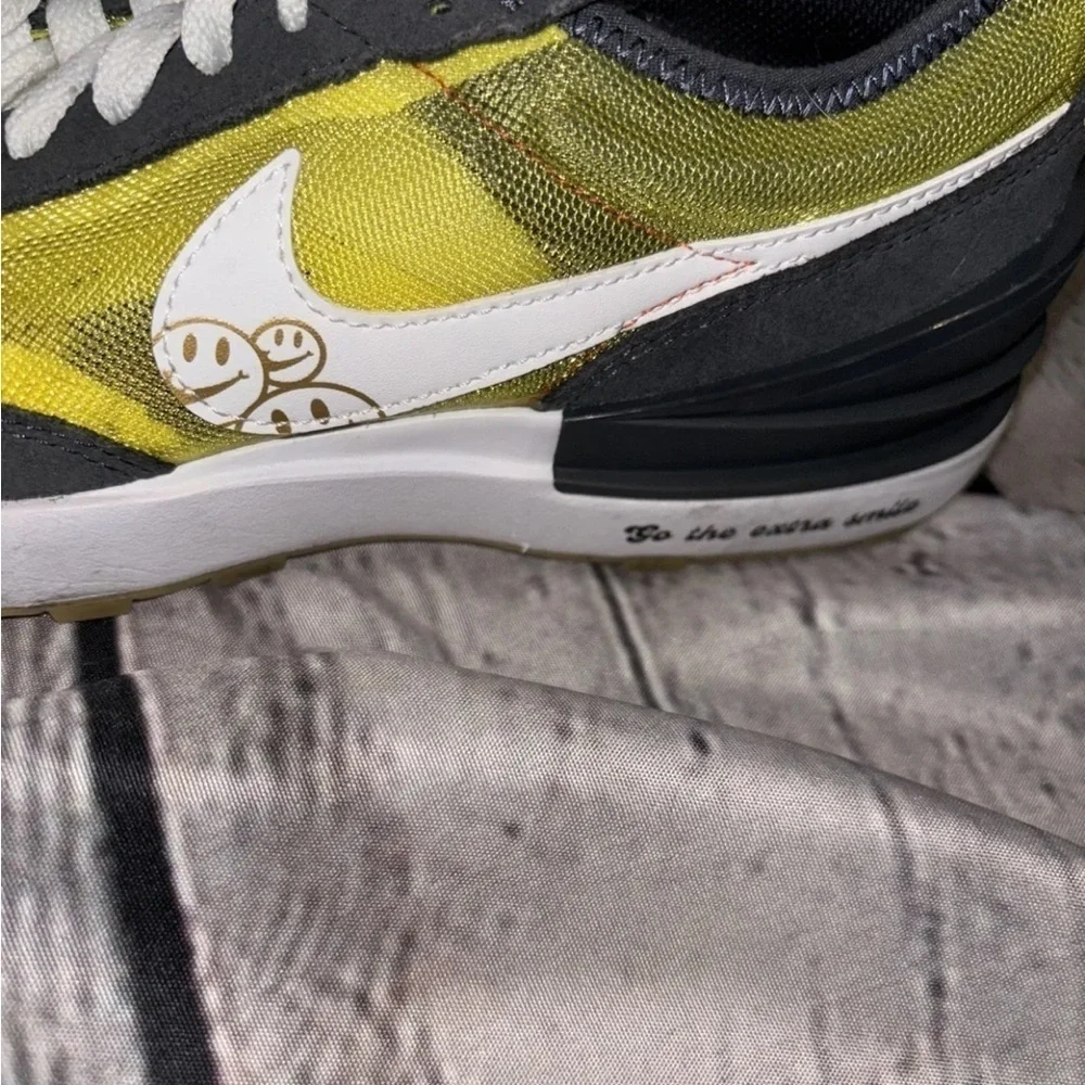 Nike Waffle One Big Kids Suede Sz 7Y Yellow Black And White “Go The Extra Smile”